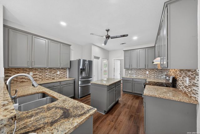 1007 VERDE VISTA DR, San Antonio, TX 78216