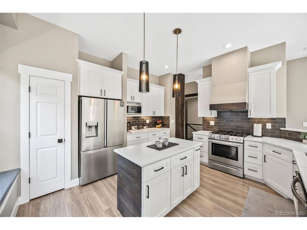 10553 Stonemeadow Dr, Parker, CO 80134