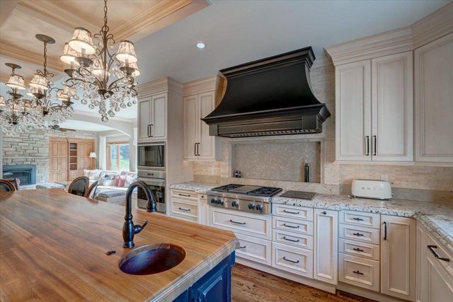 5610 Reiner Road, Sun Prairie, WI 53590