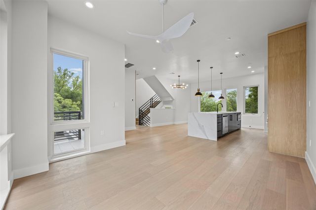 100 W Odell ST 1, Austin, TX 78752