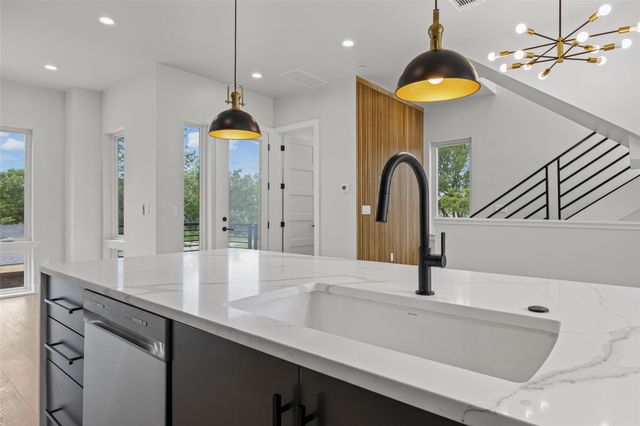 100 W Odell ST 1, Austin, TX 78752