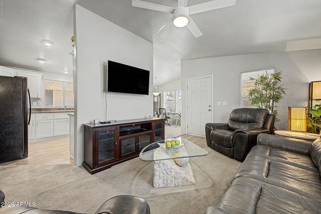 2131 E UNION HILLS Drive M34, Phoenix, AZ 85024
