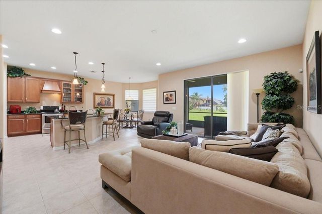268 OAK LANDING LANE, Mulberry, FL 33860