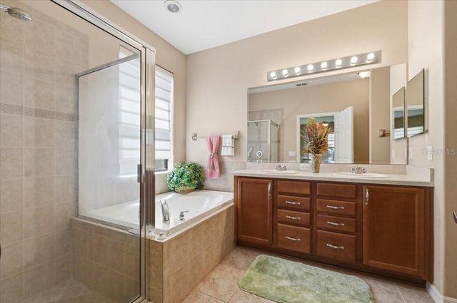 268 OAK LANDING LANE, Mulberry, FL 33860