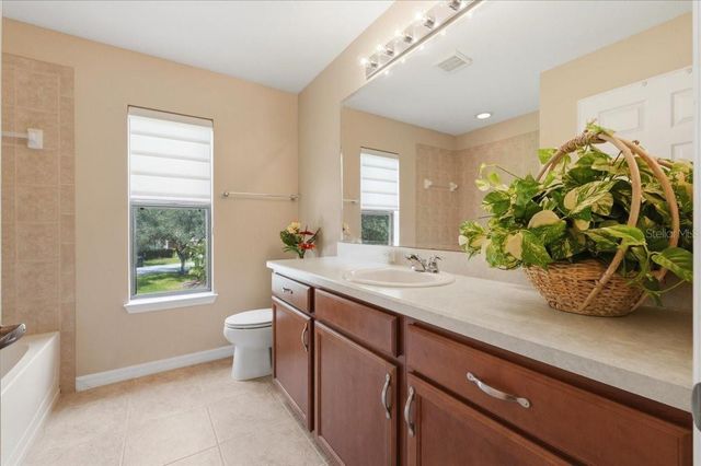 268 OAK LANDING LANE, Mulberry, FL 33860