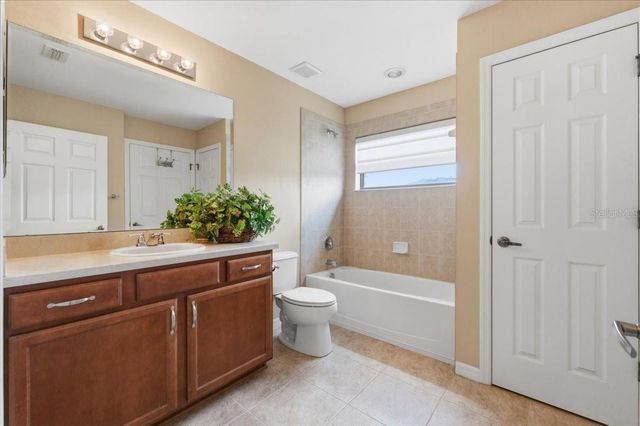268 OAK LANDING LANE, Mulberry, FL 33860
