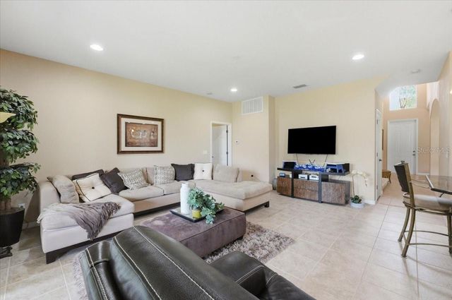 268 OAK LANDING LANE, Mulberry, FL 33860