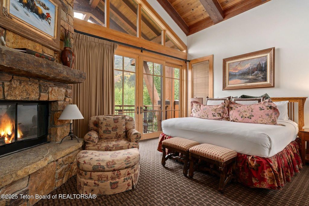 3285 W VILLAGE Drive 404, Teton Village, WY 83025 photo 10