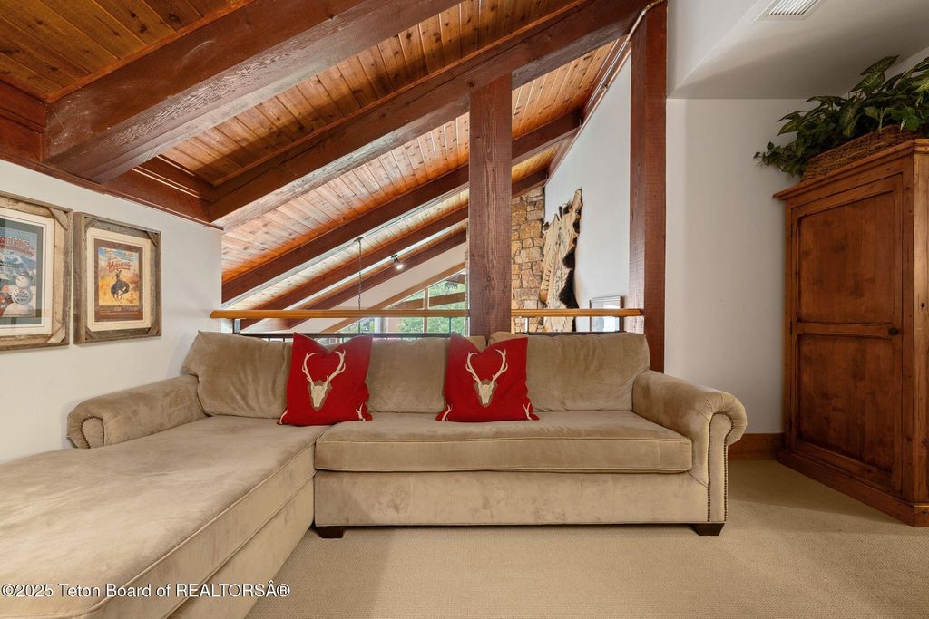 3285 W VILLAGE Drive 404, Teton Village, WY 83025 photo 19