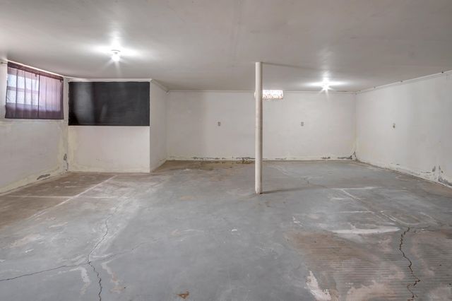 914-916 N Pine St, Newton, KS 67114