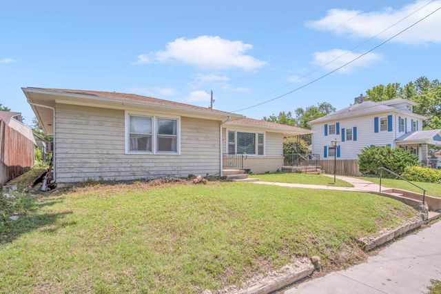 914-916 N Pine St, Newton, KS 67114