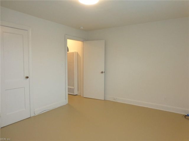 2012 E Ocean View Ave Apt 4, Norfolk, VA 23503