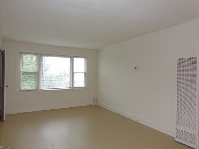 2012 E Ocean View Ave Apt 4, Norfolk, VA 23503