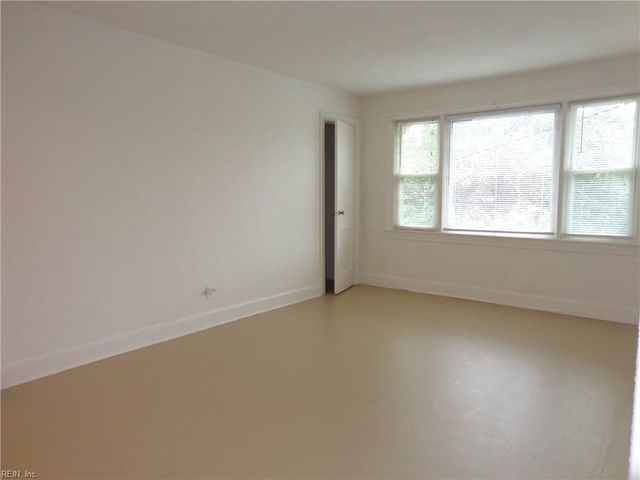 2012 E Ocean View Ave Apt 4, Norfolk, VA 23503