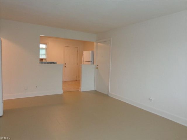 2012 E Ocean View Ave Apt 4, Norfolk, VA 23503
