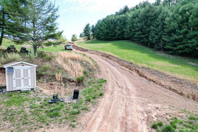 887 Mill Creek Road, Mountain City, TN 37683