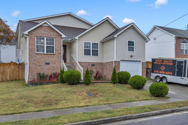 5200 Rockridge Ct, Antioch, TN 37013