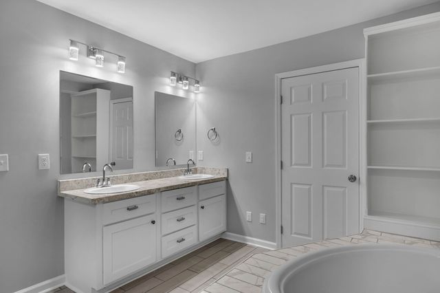 5200 Rockridge Ct, Antioch, TN 37013