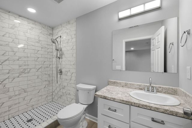 5200 Rockridge Ct, Antioch, TN 37013