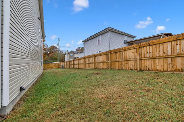 5200 Rockridge Ct, Antioch, TN 37013
