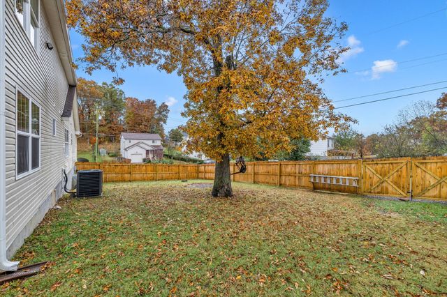 5200 Rockridge Ct, Antioch, TN 37013