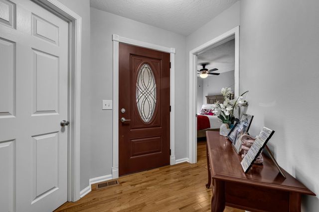 5200 Rockridge Ct, Antioch, TN 37013