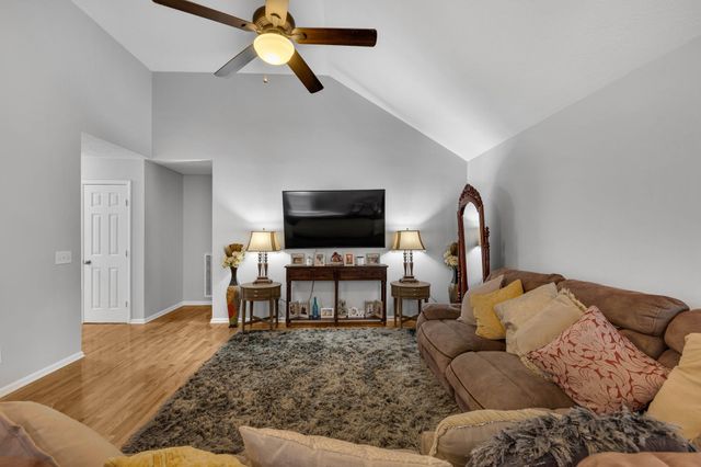 5200 Rockridge Ct, Antioch, TN 37013
