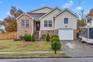 5200 Rockridge Ct, Antioch, TN 37013