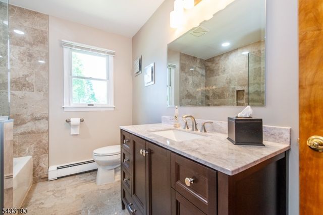8 Carlos Dr, Fairfield Twp., NJ 07004