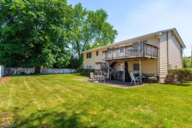 8 Carlos Dr, Fairfield Twp., NJ 07004