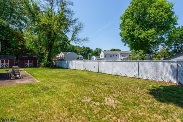 8 Carlos Dr, Fairfield Twp., NJ 07004
