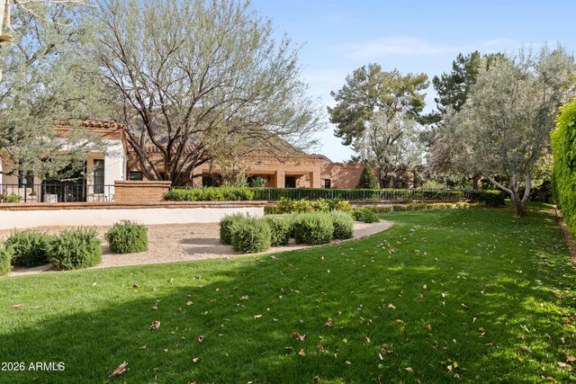 7610 N SHADOW MOUNTAIN Road, Paradise Valley, AZ 85253