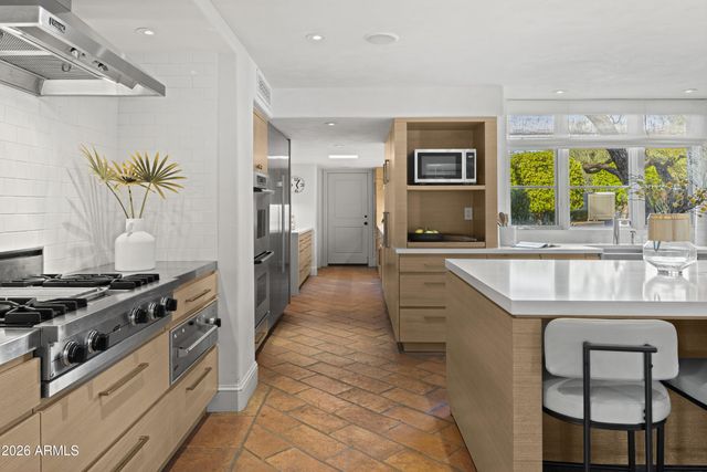 7610 N SHADOW MOUNTAIN Road, Paradise Valley, AZ 85253