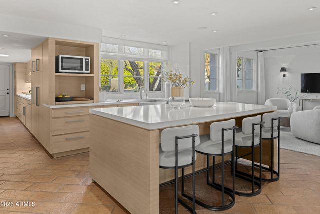 7610 N SHADOW MOUNTAIN Road, Paradise Valley, AZ 85253