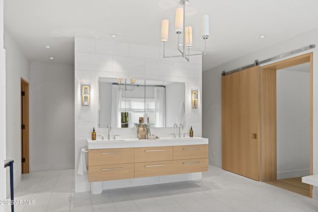 7610 N SHADOW MOUNTAIN Road, Paradise Valley, AZ 85253