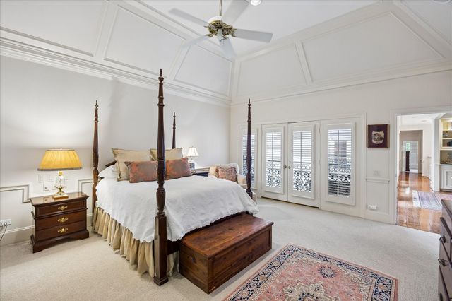 20 Pine Briar Circle, Houston, TX 77056