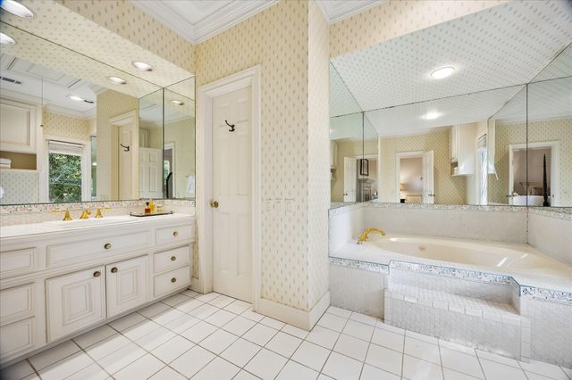 20 Pine Briar Circle, Houston, TX 77056