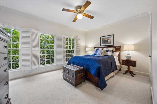 20 Pine Briar Circle, Houston, TX 77056