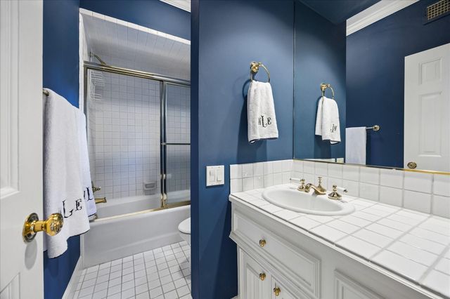 20 Pine Briar Circle, Houston, TX 77056
