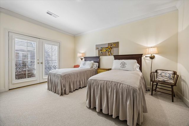20 Pine Briar Circle, Houston, TX 77056