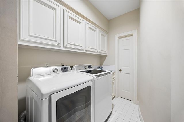 20 Pine Briar Circle, Houston, TX 77056