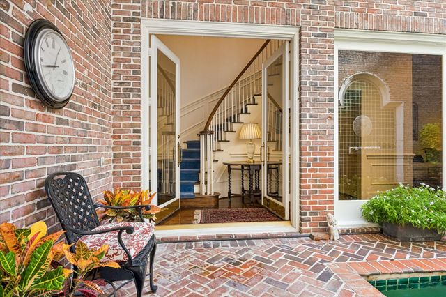 20 Pine Briar Circle, Houston, TX 77056