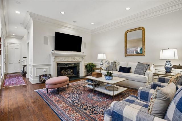 20 Pine Briar Circle, Houston, TX 77056