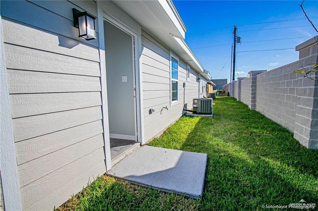 2021 Southridge Drive, Harlingen, TX 78552