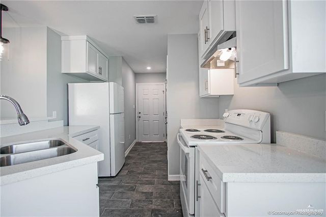 2021 Southridge Drive, Harlingen, TX 78552