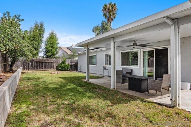 825 Buchanan St., Escondido, CA 92027