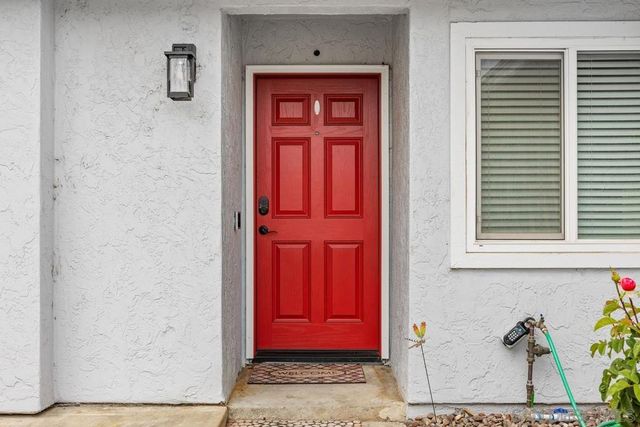 825 Buchanan St., Escondido, CA 92027