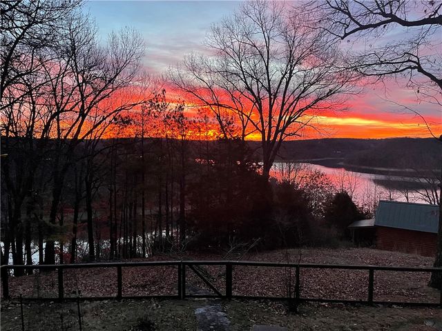 161 Hillcrest Road, Eureka Springs, AR 72631