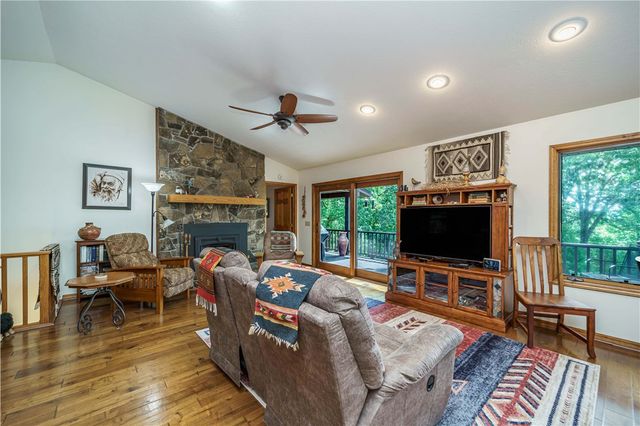 161 Hillcrest Road, Eureka Springs, AR 72631