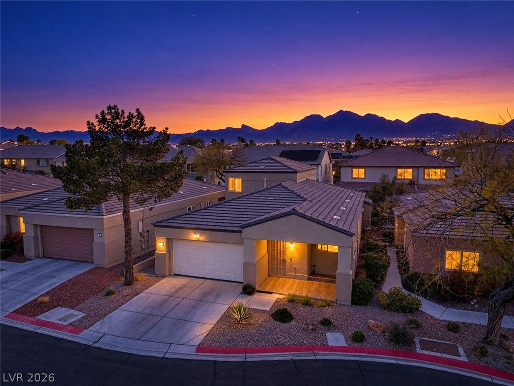 601 Bear Grass Street, Las Vegas, NV 89144 — photo 2